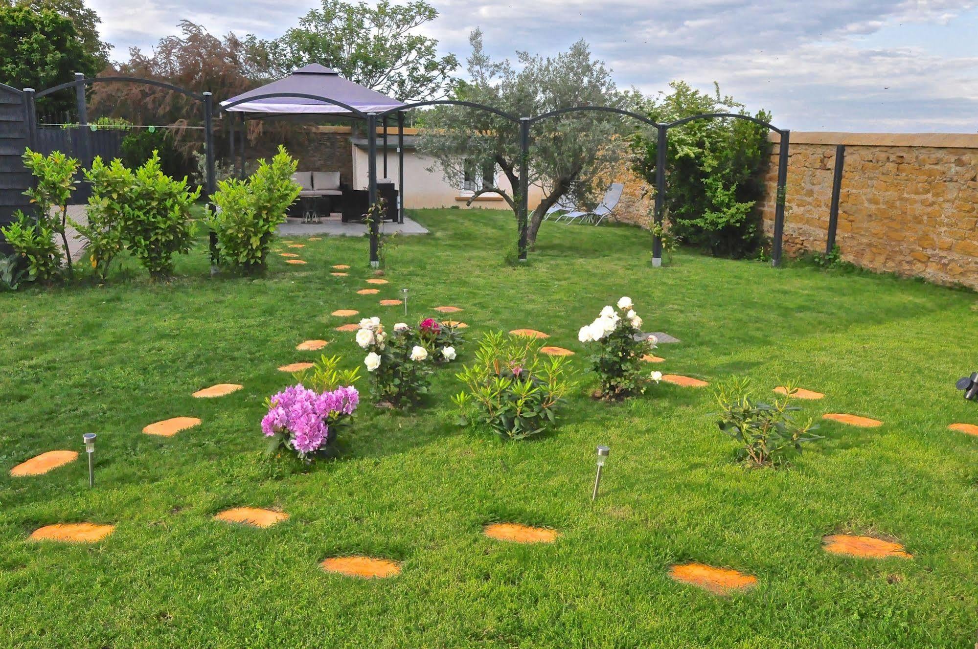 Le Clos Du Cher En Beaujolais Saint-Germain-Nuelles Exteriör bild